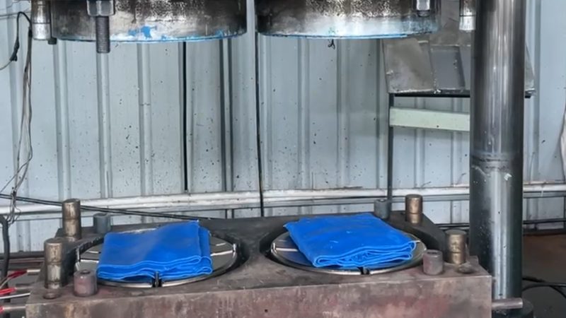 进口导柱导套与国产导柱导套：性能对比与选型考量