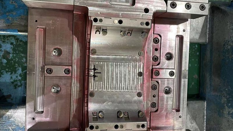 大家电模具尺寸：揭秘尺寸精度背后的关键因素