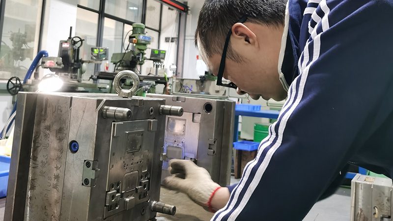 拉伸模具模芯材质选择的四大关键因素