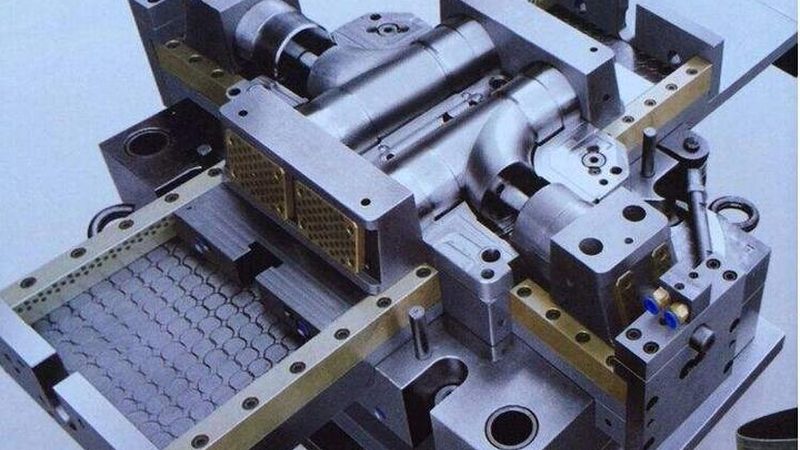吹塑模具定制流程：从设计到交付的全方位解析