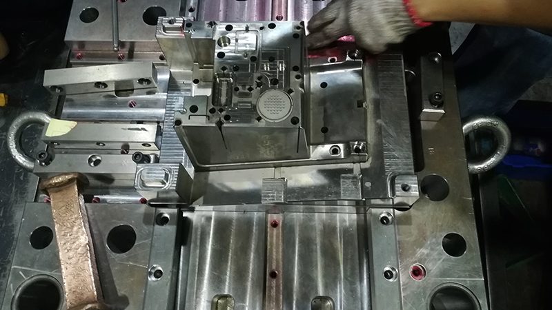 级进模常用钢材型号解析：性能与选型的关键考量